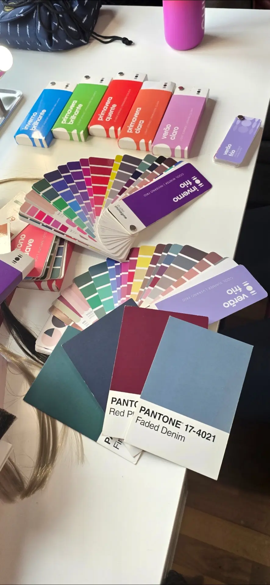 Professional colour analysis palettes, fan decks and drapes in the KM Style studio